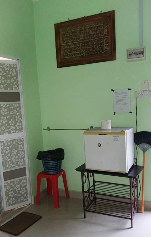Dhia Irdina Homestay Paya Rewak Exterior foto
