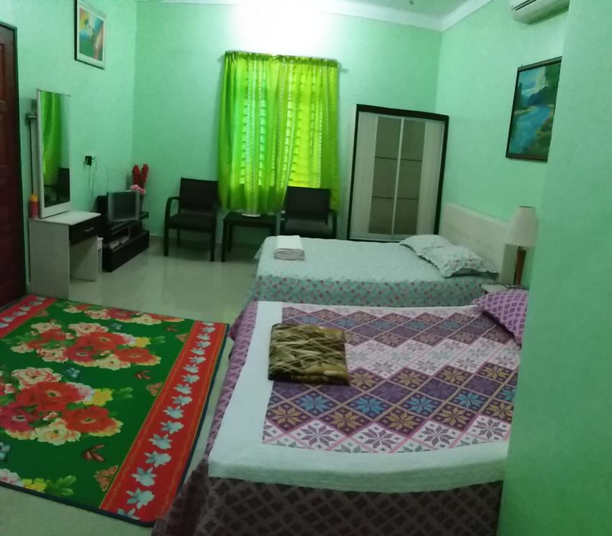 Dhia Irdina Homestay Paya Rewak Exterior foto